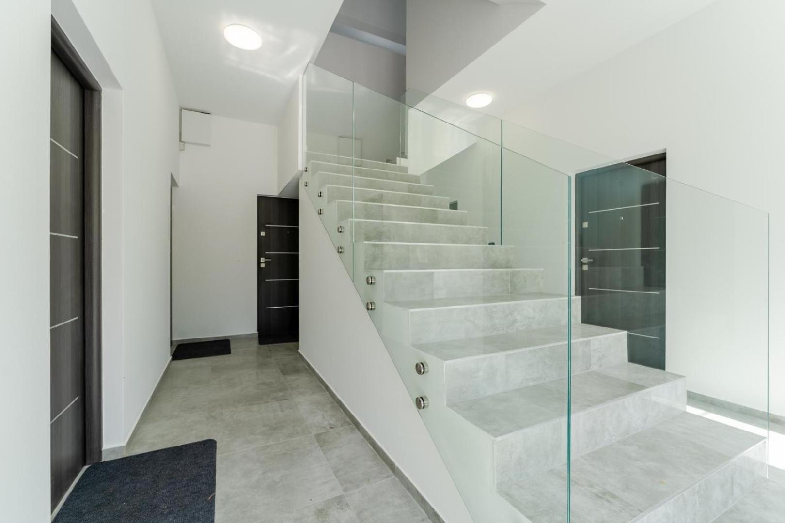 Apartamenty Ok'S - Blisko Centrum W Pelni Wyposazone - By Spaceapart Jelenia Góra Exterior foto